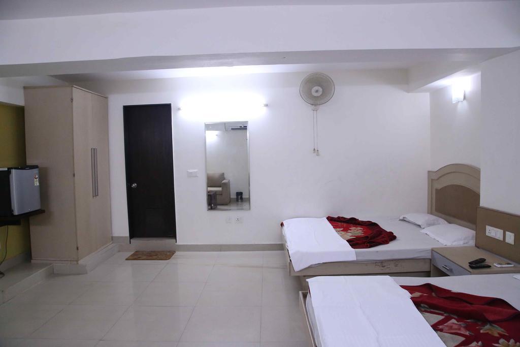 Hotel Durga International Neu-Delhi Zimmer foto